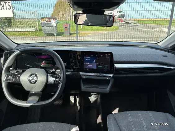 RENAULT MEGANE V - voiture d'occasion - Photo 9