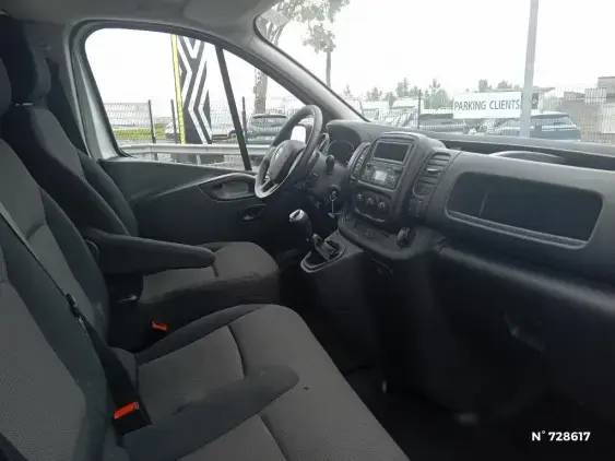 RENAULT TRAFIC FG III - voiture d'occasion - Photo 10