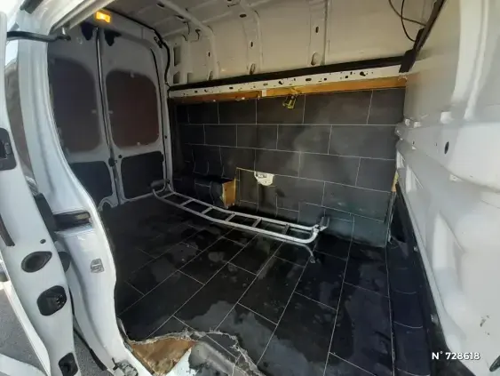 RENAULT TRAFIC FG III - voiture d'occasion - Photo 11