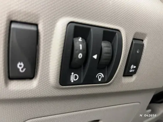 RENAULT ZOE - voiture d'occasion - Photo 15