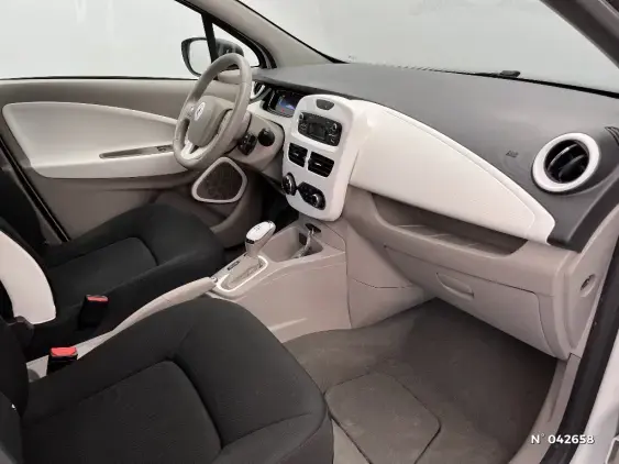 RENAULT ZOE - voiture d'occasion - Photo 10