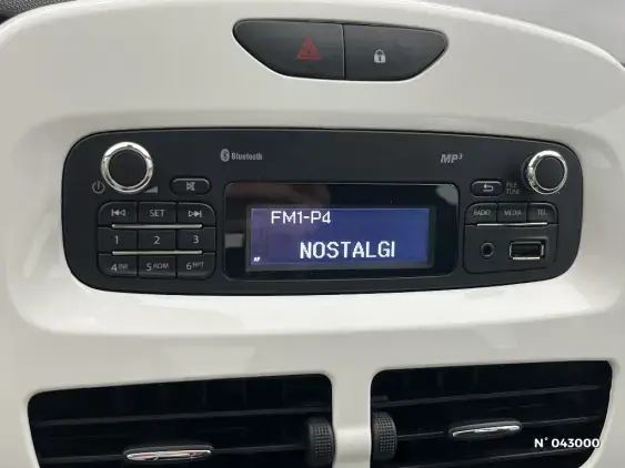 RENAULT ZOE - voiture d'occasion - Photo 13