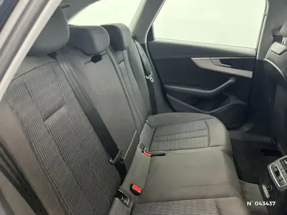 AUDI A4 AVANT V - voiture d'occasion - Photo 11