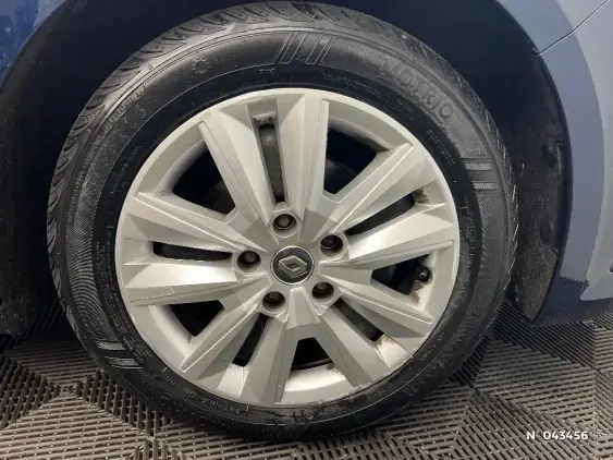 RENAULT MEGANE IV - voiture d'occasion - Photo 8