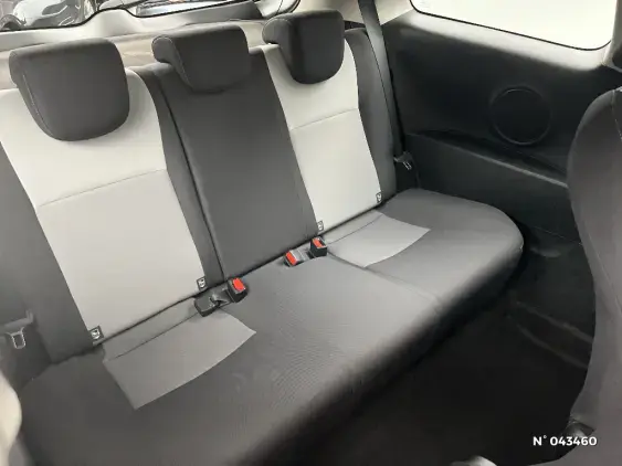TOYOTA YARIS III - voiture d'occasion - Photo 11