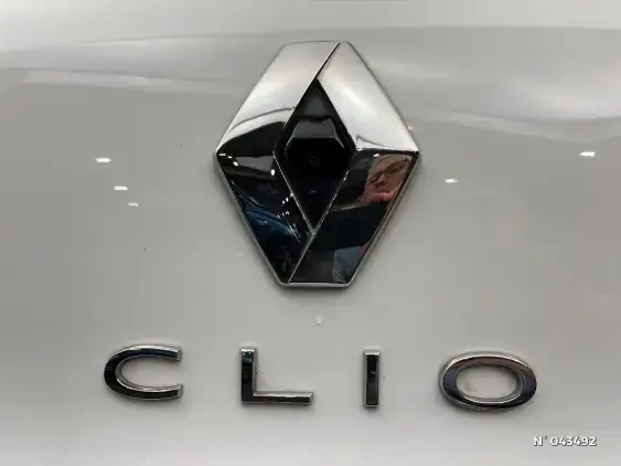 RENAULT CLIO V - voiture d'occasion - Photo 26