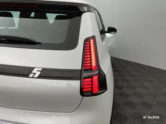 RENAULT 5 III - voiture d'occasion - Photo 26