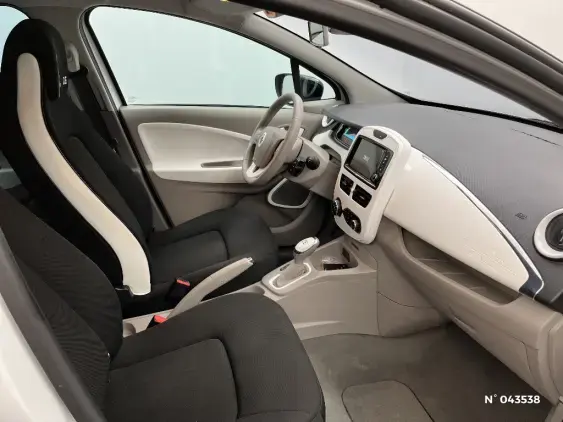 RENAULT ZOE - voiture d'occasion - Photo 10