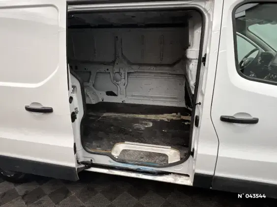 RENAULT TRAFIC FG III - voiture d'occasion - Photo 11