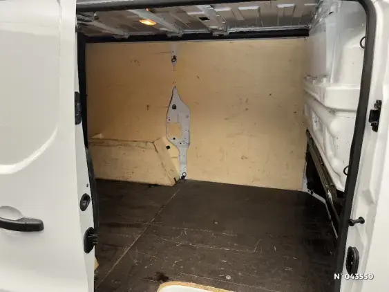 RENAULT TRAFIC FG III - voiture d'occasion - Photo 11