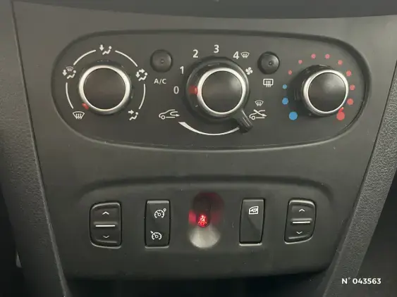 DACIA SANDERO II - voiture d'occasion - Photo 14