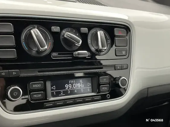 VOLKSWAGEN UP - voiture d'occasion - Photo 13