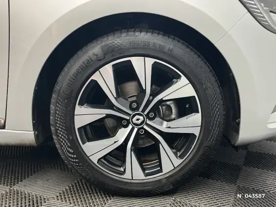 RENAULT CLIO V - voiture d'occasion - Photo 8