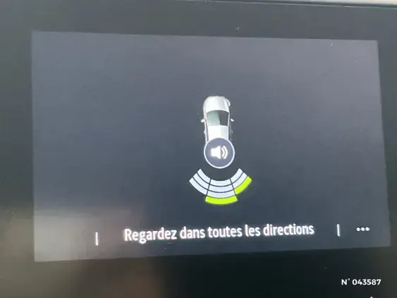 RENAULT CLIO V - voiture d'occasion - Photo 14