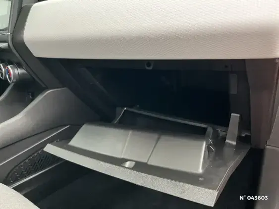 RENAULT CLIO V - voiture d'occasion - Photo 29