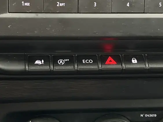 RENAULT TRAFIC FG III - voiture d'occasion - Photo 14