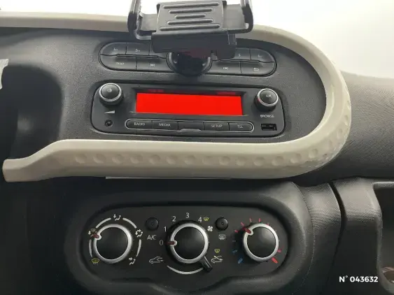 RENAULT TWINGO III - voiture d'occasion - Photo 13
