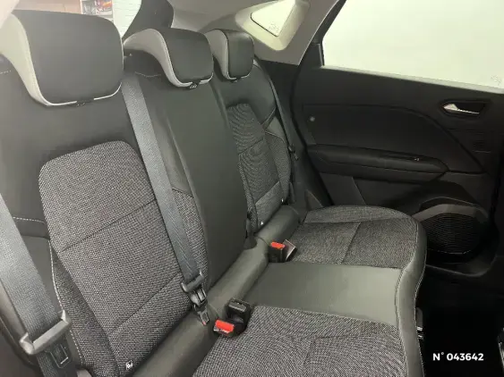 RENAULT CAPTUR II - voiture d'occasion - Photo 11