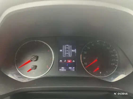 RENAULT CAPTUR II - voiture d'occasion - Photo 12