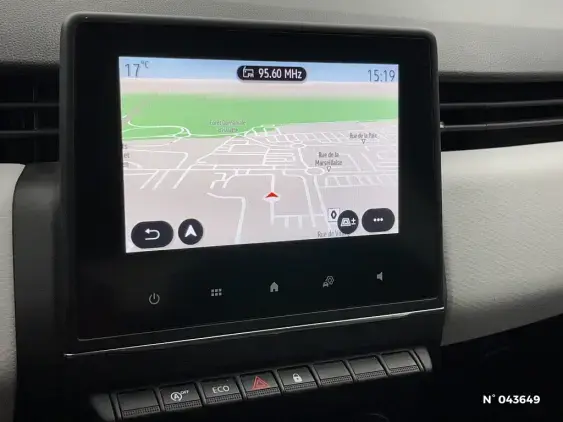 RENAULT CLIO V - voiture d'occasion - Photo 13