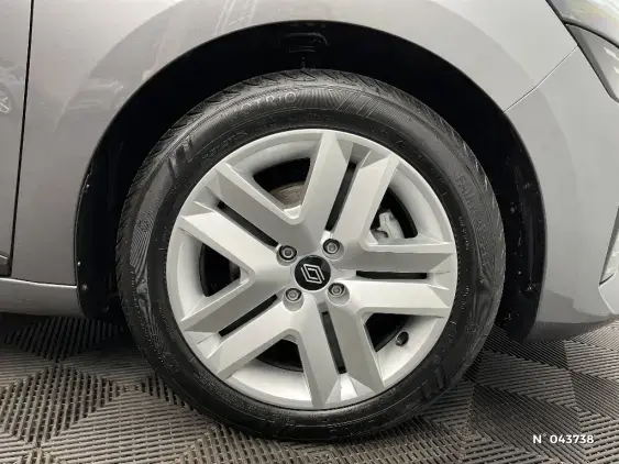 RENAULT CLIO V - voiture d'occasion - Photo 8