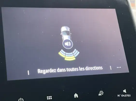 RENAULT CLIO V - voiture d'occasion - Photo 14