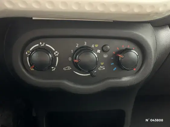 RENAULT TWINGO III - voiture d'occasion - Photo 14