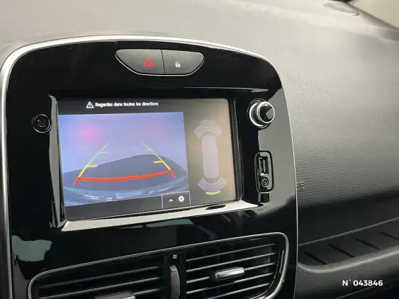 RENAULT CLIO IV - voiture d'occasion - Photo 14