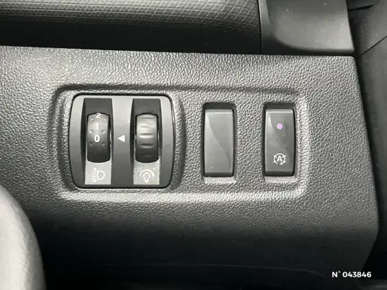 RENAULT CLIO IV - voiture d'occasion - Photo 15