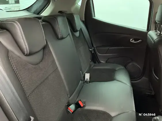 RENAULT CLIO IV - voiture d'occasion - Photo 11