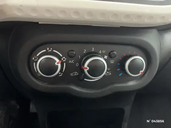 RENAULT TWINGO III - voiture d'occasion - Photo 14