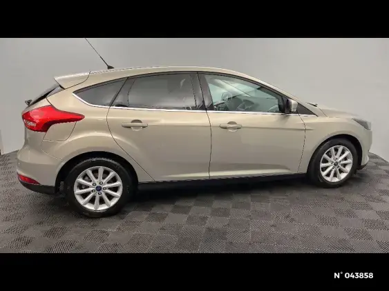 FORD FOCUS III - voiture d'occasion - Photo 5