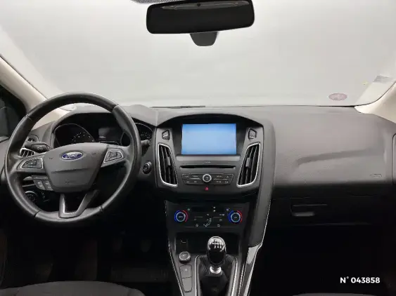 FORD FOCUS III - voiture d'occasion - Photo 9