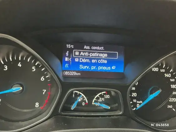 FORD FOCUS III - voiture d'occasion - Photo 12