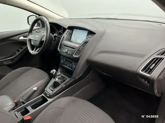 FORD FOCUS III - voiture d'occasion - Photo 10