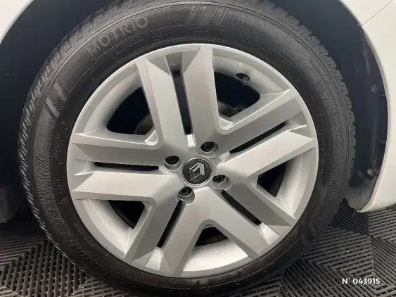 RENAULT CLIO V - voiture d'occasion - Photo 8