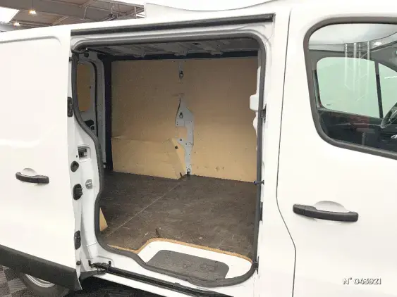 RENAULT TRAFIC FG III - voiture d'occasion - Photo 11