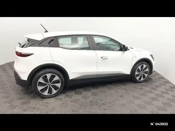 RENAULT MEGANE V - voiture d'occasion - Photo 5