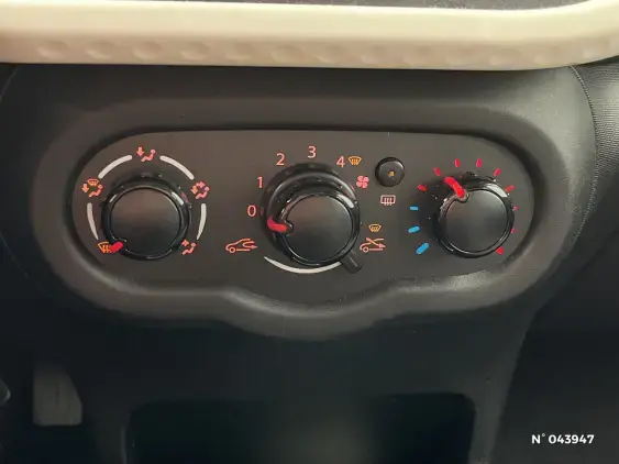 RENAULT TWINGO III - voiture d'occasion - Photo 14