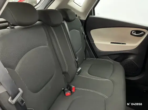 RENAULT CAPTUR - voiture d'occasion - Photo 11