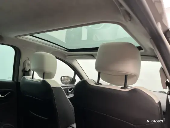 RENAULT CLIO IV - voiture d'occasion - Photo 26