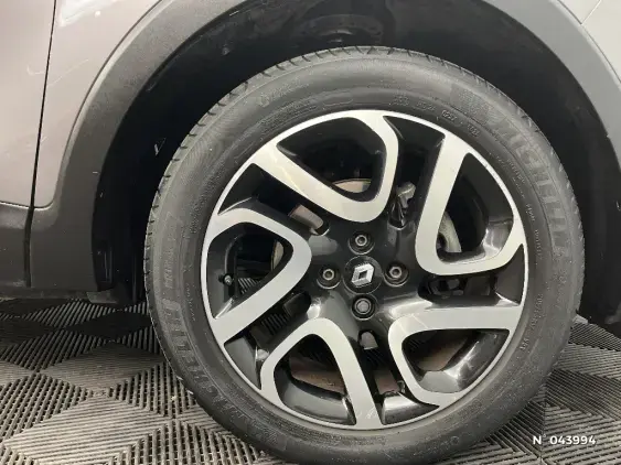 RENAULT CAPTUR - voiture d'occasion - Photo 8