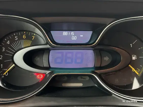 RENAULT CAPTUR - voiture d'occasion - Photo 12