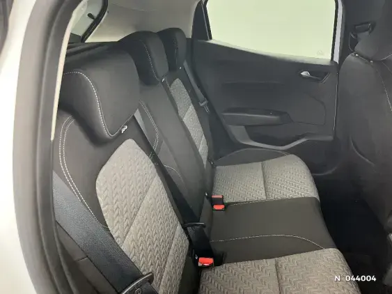 RENAULT CLIO V - voiture d'occasion - Photo 11