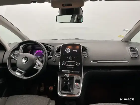 RENAULT SCENIC IV - voiture d'occasion - Photo 9