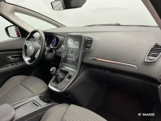 RENAULT SCENIC IV - voiture d'occasion - Photo 10