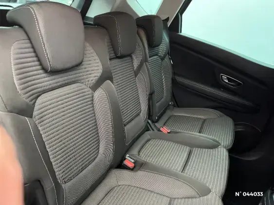 RENAULT SCENIC IV - voiture d'occasion - Photo 11