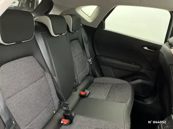 RENAULT CAPTUR II - voiture d'occasion - Photo 11