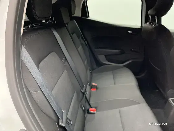 RENAULT CLIO V - voiture d'occasion - Photo 11