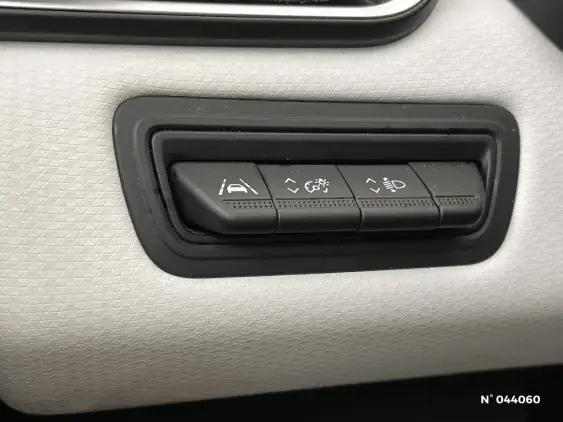 RENAULT CLIO V - voiture d'occasion - Photo 15